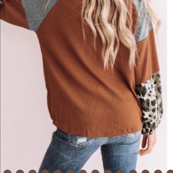 •XL Last One Leopard Sleeve Waffle Texture Top New - Picture 4 of 6